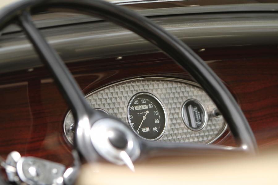  Ford V8 DeLuxe Roadster 1932 года  (фото 23 из 41)